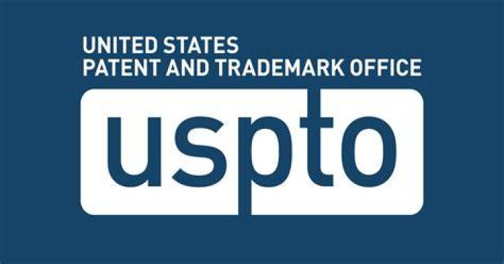 Does the uspto accept digital signatures?